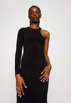 Mila Asymmetric- Maxi-Jurk - Black -Wal G 052c20f9a6714066b9139c42f538f832 scaled