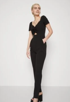 Wal G Sarb Cut Out- Jumpsuit - Black 9 Wal G Sarb Cut Out- Jumpsuit - Black -Wal G 0685d0bfb8684fc2b05dedf9d258f511 scaled