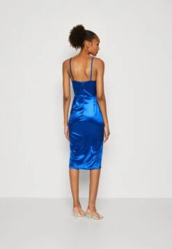 Wal G Saira Midi - Etui-Jurk - Electric Blue -Wal G 076a922adb91456ca809db9ff64be249 scaled
