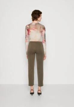 Wal G Brody Trouser - Broek - Khaki -Wal G 08d3f9dd0cf94e8ea0ba6e11ebbe1398 scaled