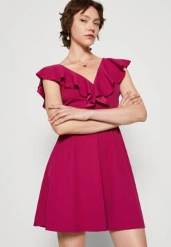 Wal G Micky Ruffle Skater - Cocktailjurk - Raspberry 9 Wal G Micky Ruffle Skater - Cocktailjurk - Raspberry -Wal G 0b0f3722bfd04e6da2885422d9824348 scaled