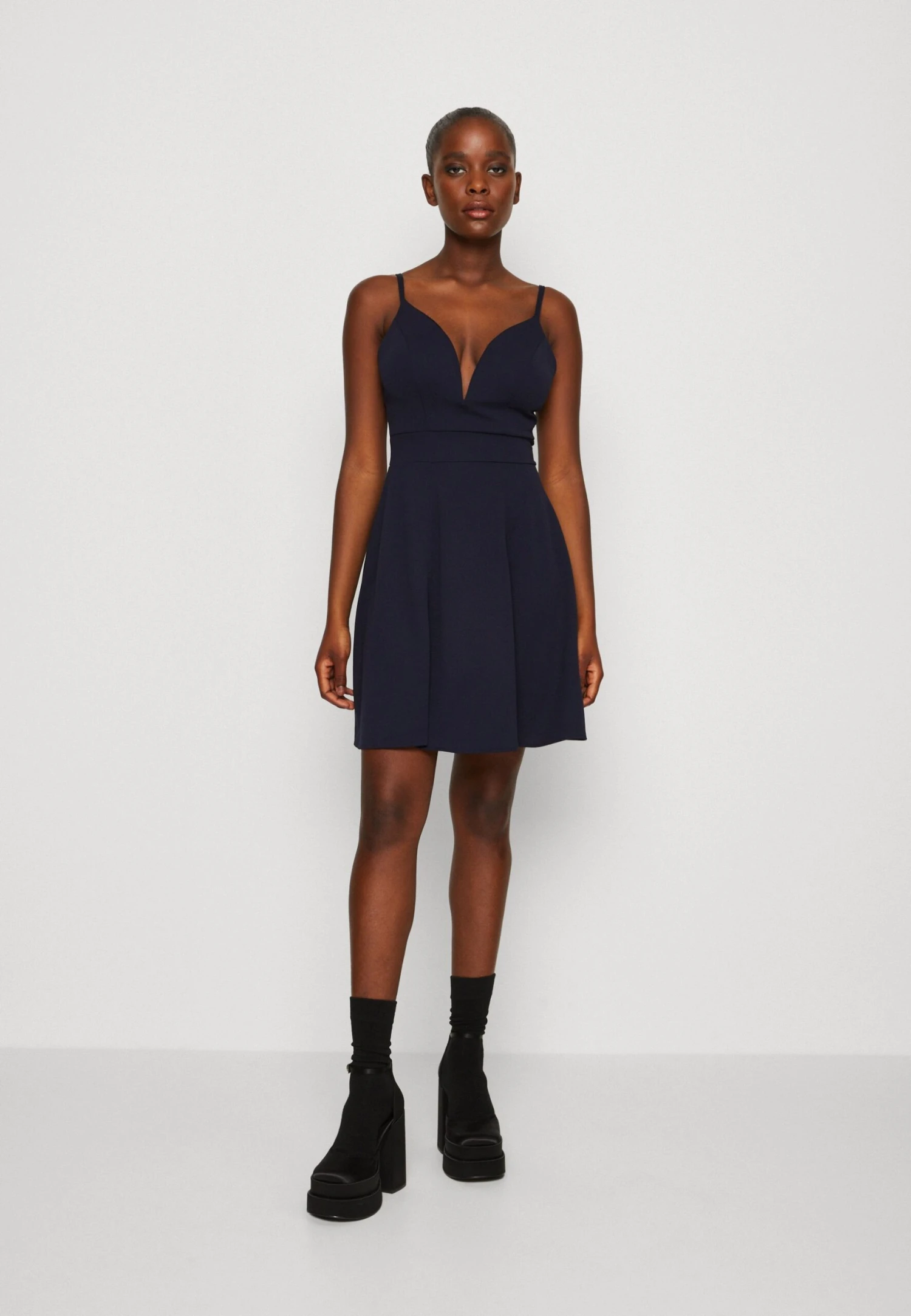 Wal G Vincent Skater Dress - Jerseyjurk - Navy Blue 1 Wal G Vincent Skater Dress - Jerseyjurk - Navy Blue