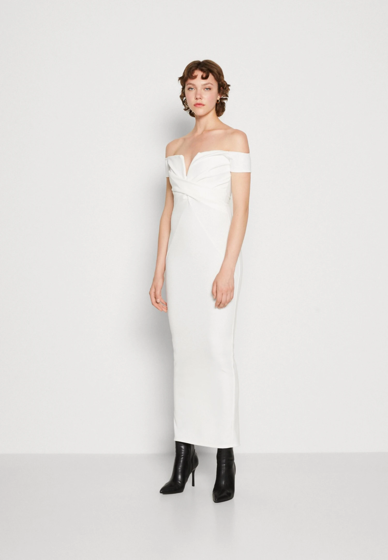 Wal G Elia Off Shoulder - Galajurk - White 1 Wal G Elia Off Shoulder - Galajurk - White