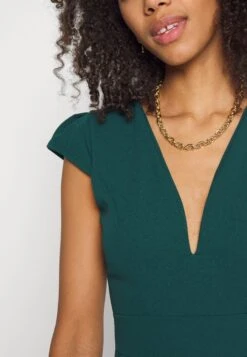 Wal G Short Sleeve V Neck - Jumpsuit - Forest Green -Wal G 145e28897f994461a07066f028574de6 scaled