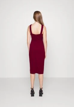 V Neck Midi - Cocktailjurk - Berry Wine -Wal G 1bb603d95542451e9b3b87e4f9d19123 scaled