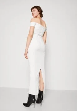 Wal G Elia Off Shoulder - Galajurk - White 9 Wal G Elia Off Shoulder - Galajurk - White -Wal G 1cb83ad5c4974faa948610b05fa06730 scaled