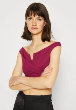 Wal G Valentines Heart Crop - Top - Magenta -Wal G 26a2cd82faab4d5d91aff88af2755c4f scaled