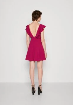Wal G Micky Ruffle Skater - Cocktailjurk - Raspberry 8 Wal G Micky Ruffle Skater - Cocktailjurk - Raspberry -Wal G 27b47b39c8834f3287976461ac25576b scaled