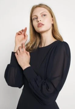 Wal G Kat Sleeve Dress - Jurk - Navy Blue 9 Wal G Kat Sleeve Dress - Jurk - Navy Blue -Wal G 2d153d6e3c8b4131bc66a1d4396463a5 scaled