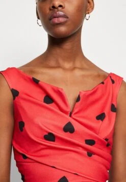 Wal G Valentines Heart Crop - Top - Red/Black 11 Wal G Valentines Heart Crop - Top - Red/Black -Wal G 324bac7556424af0ae5e0619de3959f4 scaled