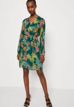 Wal G Cruise Collection Tropical Wrap Dress - Jurk - Multicoloured -Wal G 36f50089d93a4e73a08c61c0dd2e73f8 scaled