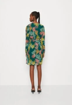 Wal G Cruise Collection Tropical Wrap Dress - Jurk - Multicoloured -Wal G 3c3b1357a07a4929a31bf37b3c09c509 scaled