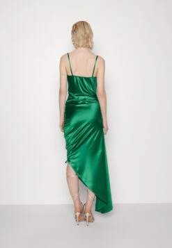 Wal G Strappy Maxi Dress - Cocktailjurk - Leaf Green -Wal G 3c67a7c45bc34ef488bcd72b84297b05 scaled