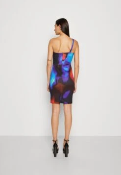 Wal G Vlera Strap Print Midi - Jerseyjurk - Mehrfarbig -Wal G 3da762ec8b614605bc5f678268a53417 scaled