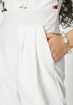 Contrast Plunge - Jumpsuit - White Floral 11 Contrast Plunge - Jumpsuit - White Floral -Wal G 40eb1856092547d6a680379919329183 scaled