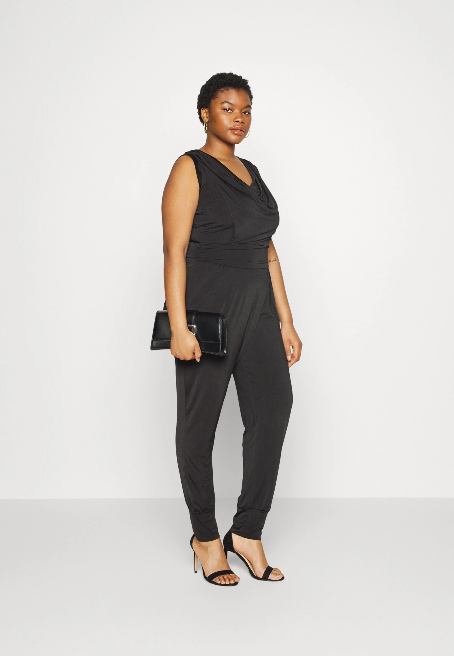 Brady V Neck- Jumpsuit - Black 2 Brady V Neck- Jumpsuit - Black - Afbeelding 2