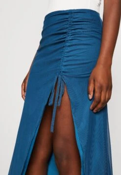 Wal G Roro Midi Skirt - Kokerrok - Dark Teal Blue -Wal G 4ee2bb1265da427881e12ebcf43067ff scaled