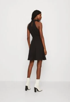 Wal G Annie Halter Skater - Jerseyjurk - Black -Wal G 51f73d9d1e8840a7a55463b29ef49ab2 scaled