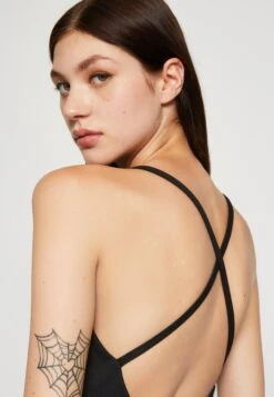 Wal G Bella Baloon Skater - Cocktailjurk - Black -Wal G 52758acfc5b749dba7987cce04fde090 scaled