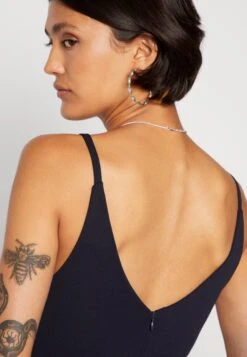 Wal G Strappy Square Neck Midi Dress - Etui-Jurk - Navy Blue -Wal G 55df5442b94545a19fc7c4eca176c5b2 scaled