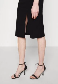 Wal G Melanie Midi Dress - Cocktailjurk - Black 9 Wal G Melanie Midi Dress - Cocktailjurk - Black -Wal G 5b260e639e6741f8b06b99e65ec911e2 scaled