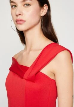 Wal G Delila Strap Midi - Jerseyjurk - Red -Wal G 5d93f35042ac444091f400615376b12e scaled