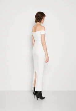 Wal G Elia Off Shoulder - Galajurk - White 8 Wal G Elia Off Shoulder - Galajurk - White -Wal G 628408385c874506be5421687bc1f276 scaled