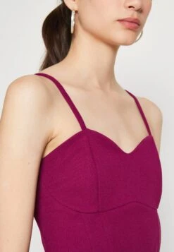 Wal G Asha Skater - Cocktailjurk - Plum -Wal G 64b66955c7f846609b9f0632bc5705cb scaled