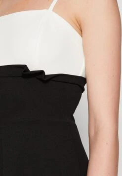 Wal G Janya Contrast Skater - Jerseyjurk - Black/White 11 Wal G Janya Contrast Skater - Jerseyjurk - Black/White -Wal G 6703f281761243139d8ea6f47de1fded scaled