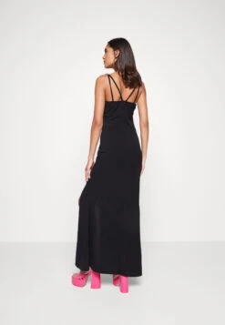 Wal G Rue Chain Maxi - Cocktailjurk - Black -Wal G 69894326eea3478d9f2571d9f686b18b scaled