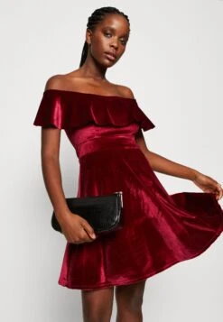 Wal G Stacey Skater - Cocktailjurk - Wine -Wal G 6cb0b37a206041fcb73847c7149849ba scaled