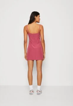 Wal G Boa Strappy Mini - Etui-Jurk - Magenta -Wal G 6fcf36e9f2a74a45badca0585f9dc636 scaled