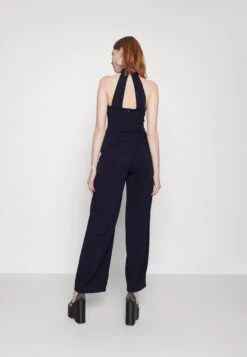 Wal G Alfo Cross Neck - Jumpsuit - Dark Blue -Wal G 785714ffcbd949308cbd4d3bd78517ea scaled