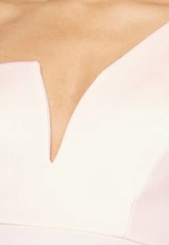 Wal G Wedding Gina Shoulder Maxi - Galajurk - Peach -Wal G 7de3151900074022871f852fcfc27876 scaled