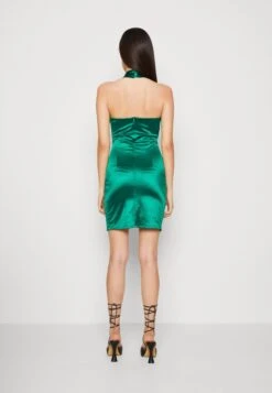 Wal G Alex Halter Mini - Cocktailjurk - Leaf Green -Wal G 7e88e65a6b6f425a8b170ff67b980c01 scaled