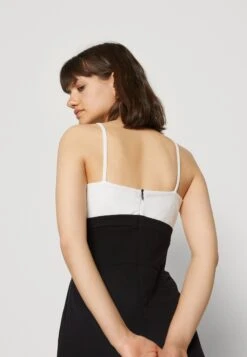 Wal G Janya Contrast - Jumpsuit - Black/White -Wal G 8bd450b6d788458f9d345ddfd20e03c8 scaled