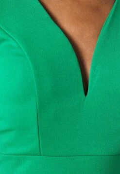 Steven Front Slit - Jumpsuit - Leaf Green -Wal G 8deb9eb22cf64c3f9b5559e2d962215e scaled