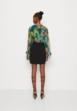 Wal G Cruise Collection Tropical Contrast Mini Dress - Jurk - Multicoloured -Wal G 8fe58e0f05994ac6bcd510912d837791 scaled