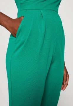 Wal G Toby V Neck - Jumpsuit - Leaf Green -Wal G 904f751c86d4451c8622bef86cccb6f6 scaled