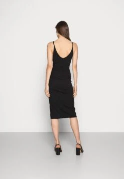 Wal G Strappy Square Neck Midi Dress - Etui-Jurk - Black -Wal G 907bbaf161e44adcb3b0c2755cf2e74a scaled