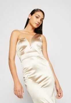 Wal G Evalina One Sleeve Maxi - Galajurk - Champagne -Wal G 9346ebbebd34415996d3098c673a1593 scaled