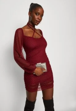 Wal G Raja Mini - Cocktailjurk - Wine -Wal G 942b47975ee24cccb25cb89f5e0194d1 scaled