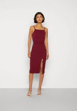 Wal G Strappy Square Neck Midi Dress - Etui-Jurk - Berry Wine