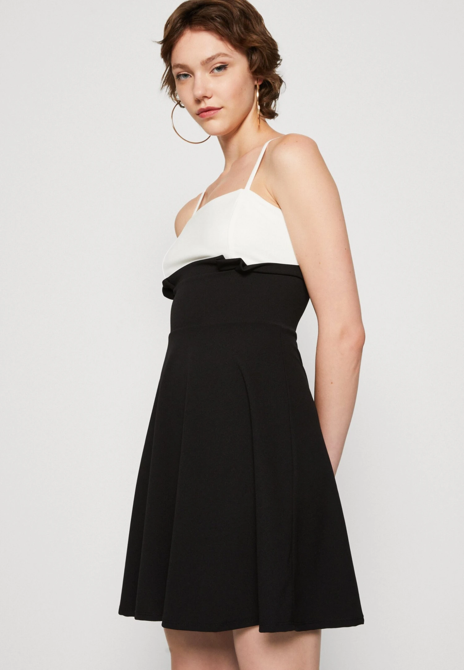 Wal G Janya Contrast Skater - Jerseyjurk - Black/White 4 Wal G Janya Contrast Skater - Jerseyjurk - Black/White - Afbeelding 4