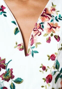 Contrast Plunge - Jumpsuit - White -Wal G 9aaa4e69344444e0ae9edbbd4bbb9b42 scaled