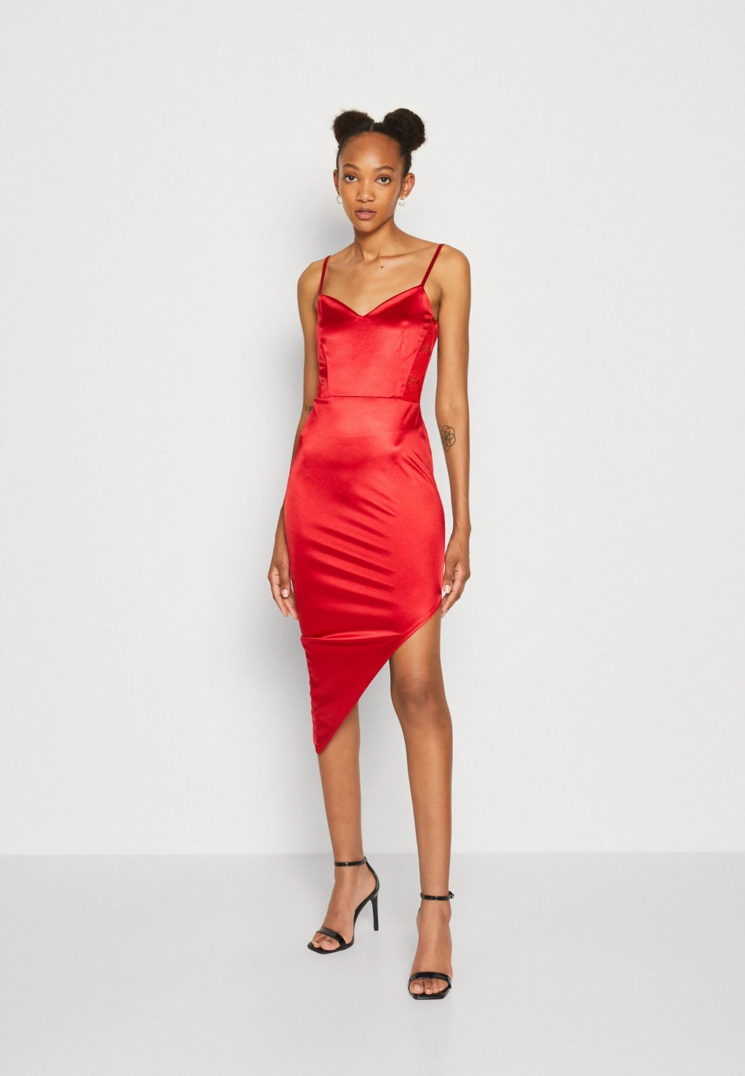 Wal G Archie Asymmetric Midi - Cocktailjurk - Red 1 Wal G Archie Asymmetric Midi - Cocktailjurk - Red