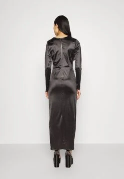 Wal G Reana Long Sleeve Midi - Cocktailjurk - Black -Wal G 9f02b126d1a04ef782f65b60b529cf5a scaled