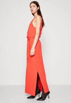 Wal G Summer Essentials Lenny Strappy - Maxi-Jurk - Fiery Red -Wal G 9fe9f22e80d94aea87e0bd881acb41fb scaled