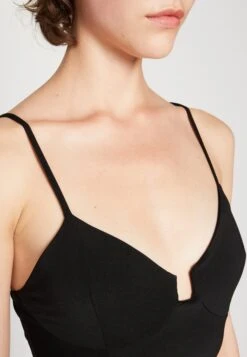 Wal G Salma Strappy - Galajurk - Black -Wal G a3db543869b84f549927b15ffe673f83 scaled