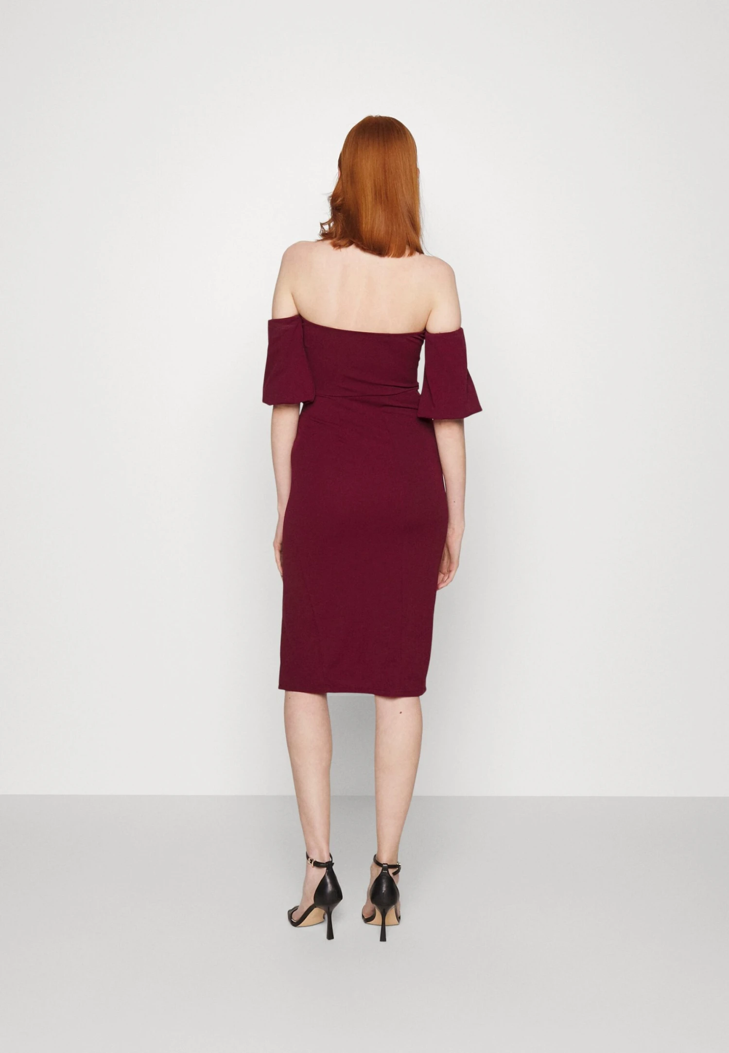 Wal G Cylon Off Shoulder Midi Dress - Cocktailjurk - Berry Wine 3 Wal G Cylon Off Shoulder Midi Dress - Cocktailjurk - Berry Wine - Afbeelding 3